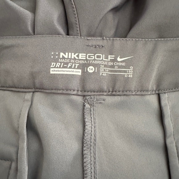 Nike Gray Bermuda Shorts Tailored Knee-Length - Picture 4 of 5